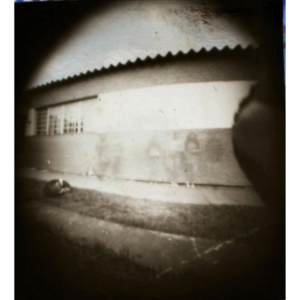 "Introdução a fotografia e camâra obscura”, 2015. aulas participantes do projeto Mais Educação realizado em parceria com Giuliana Bruno em uma escola pública de Pelotas, RS.