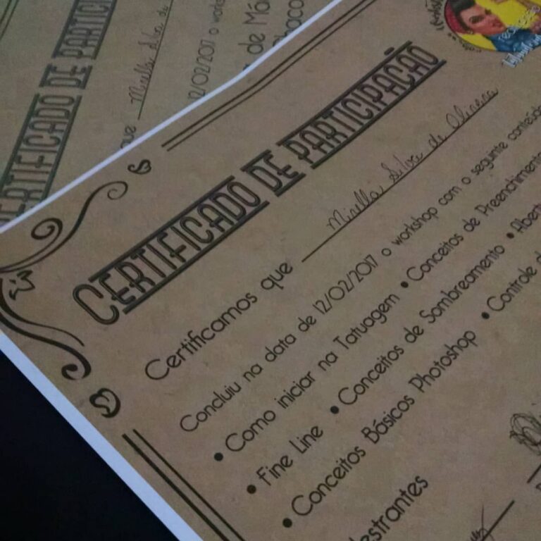 Certificados de participação no Workshop “Tatuadoras Iniciantes” realizado em São Paulo, 2017.