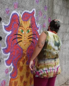 grafitando no graffiti das  mina realizado pelo coletivo Mamilos Poéticos, Campinas. 2023.